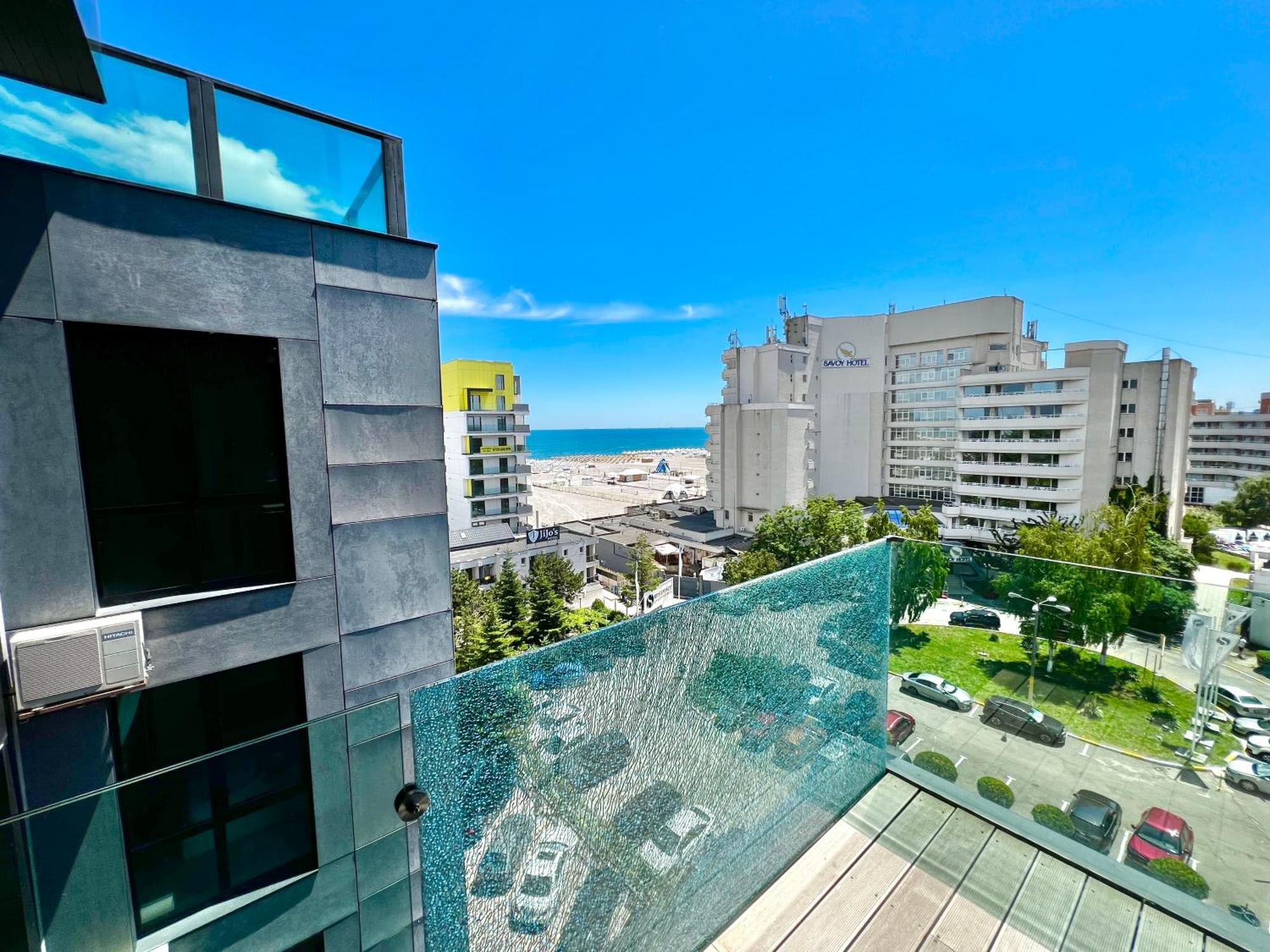 Blue Bike Seaview Apartment Mamaia Eksteriør billede