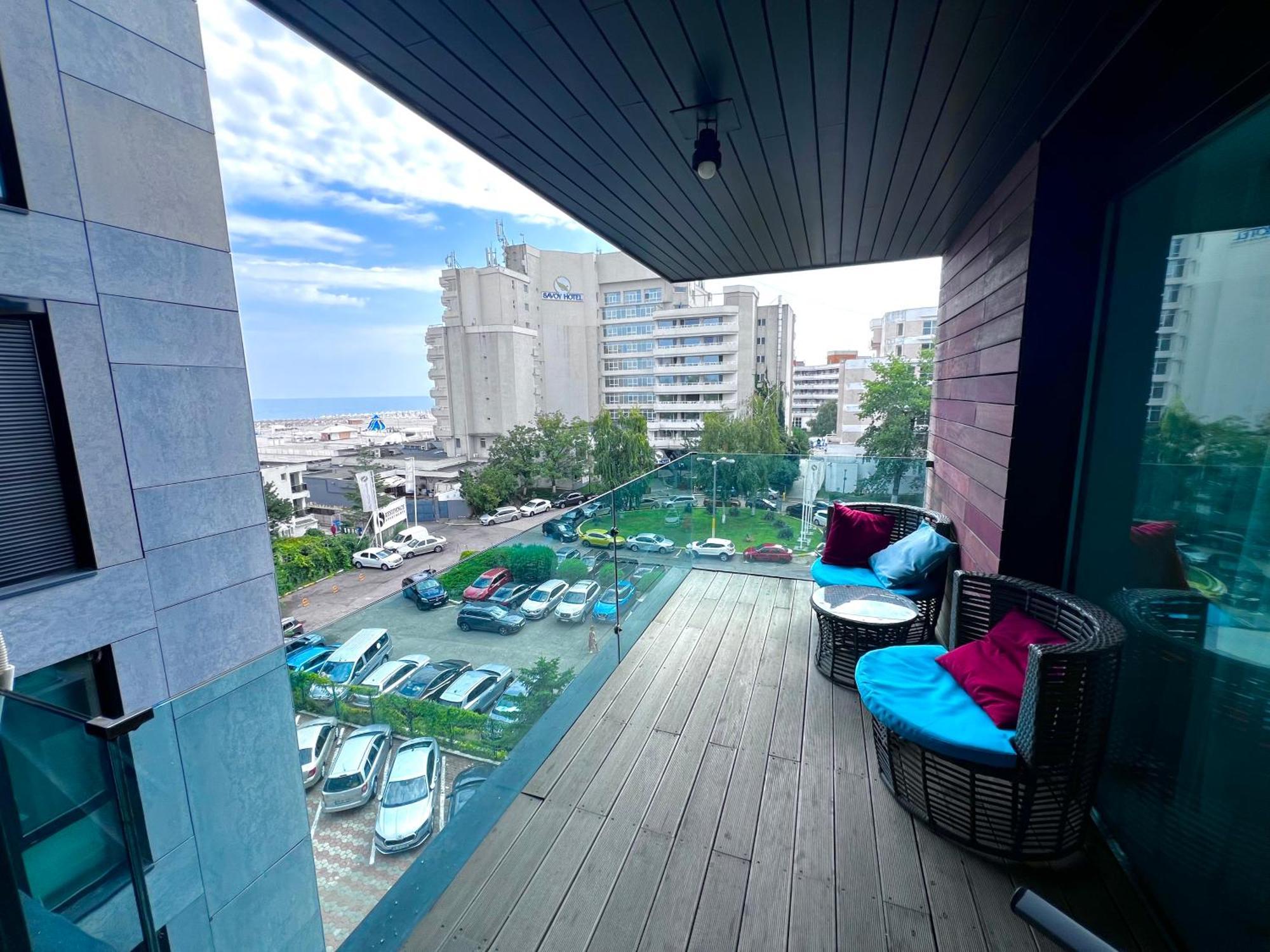 Blue Bike Seaview Apartment Mamaia Eksteriør billede