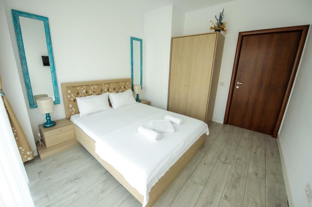 Blue Bike Seaview Apartment Mamaia Eksteriør billede