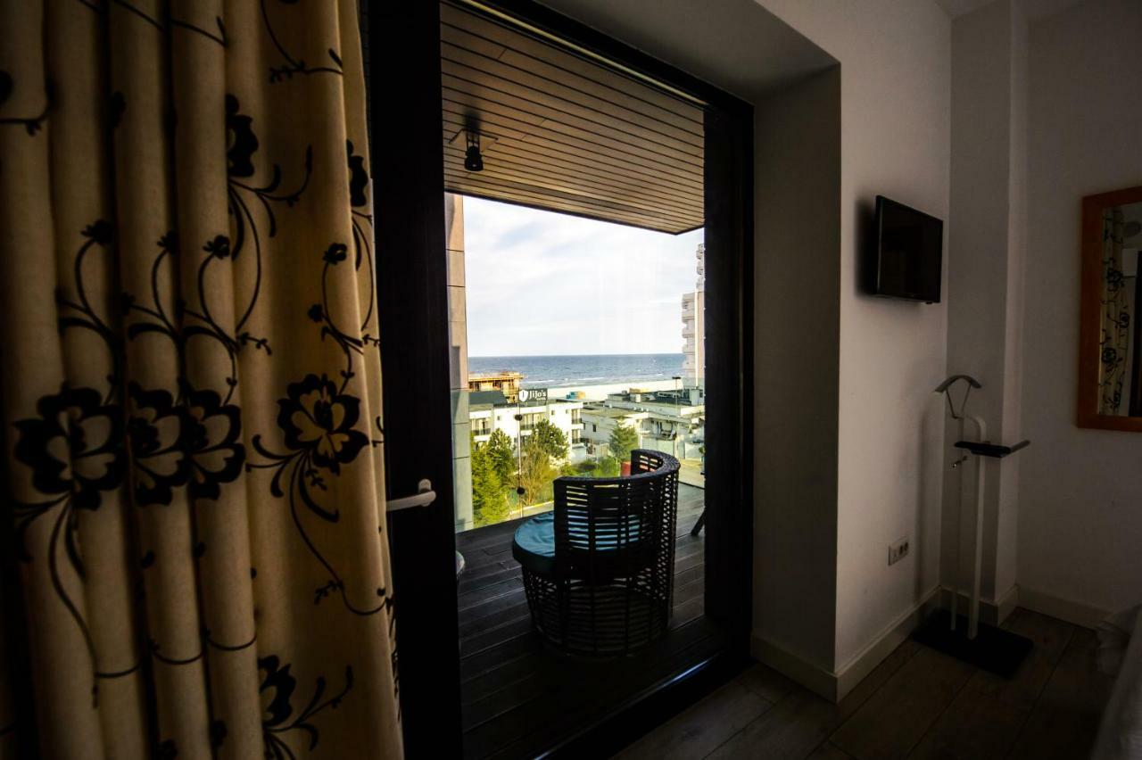 Blue Bike Seaview Apartment Mamaia Eksteriør billede